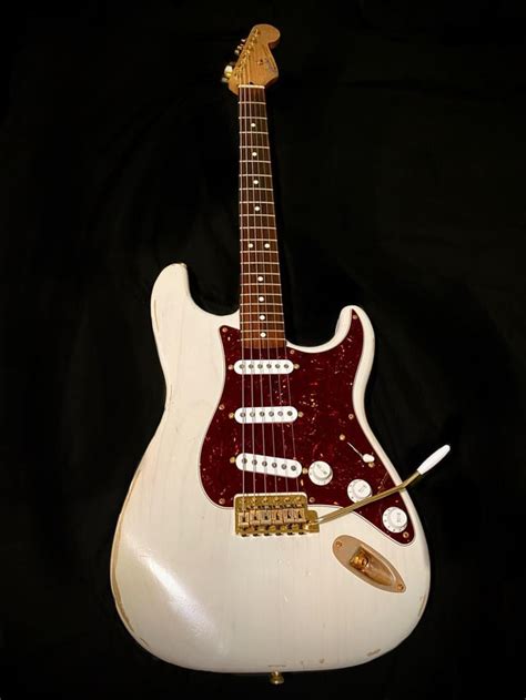 real fender stratocaster scam.